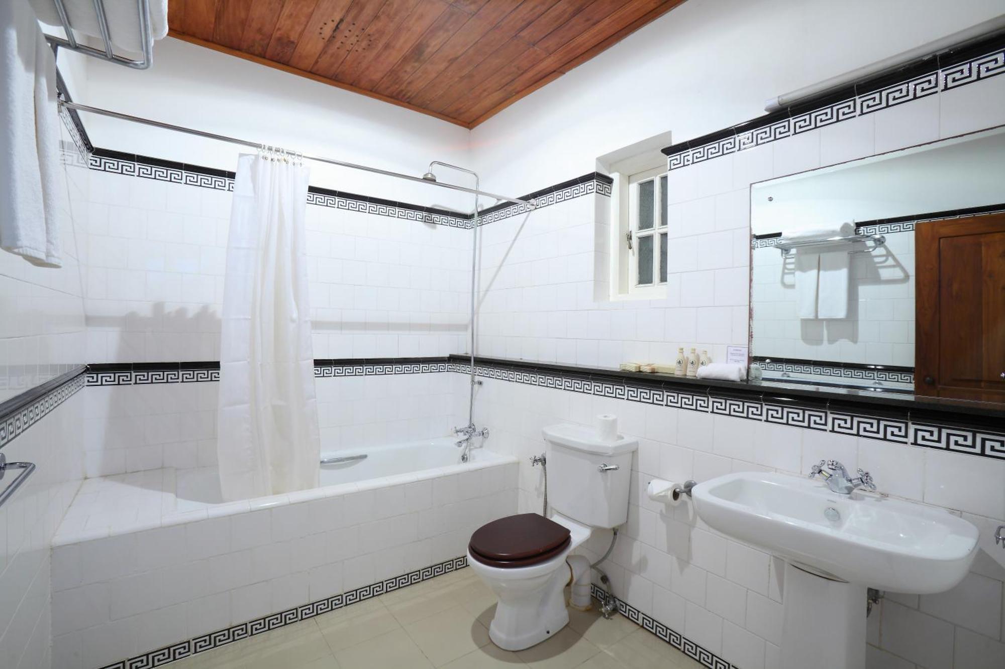 The Sanctuary At Tissawewa Otel Anuradhapura Dış mekan fotoğraf